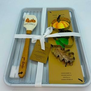 Rae Dunn Baking Set
